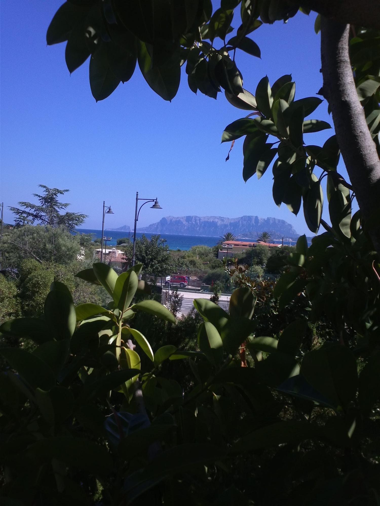 Abbaruja Hotel 3*