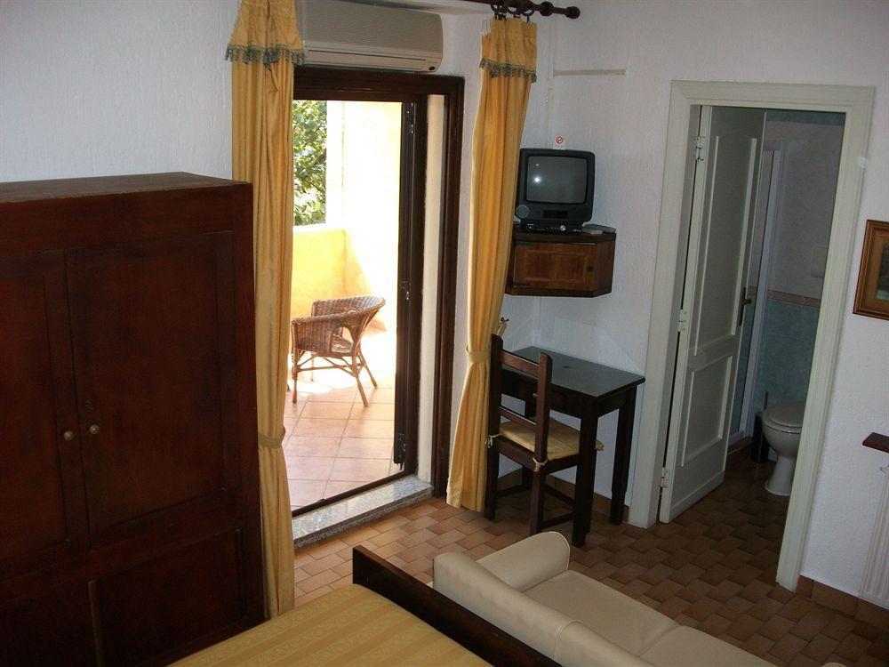 Abbaruja Hotel 3*