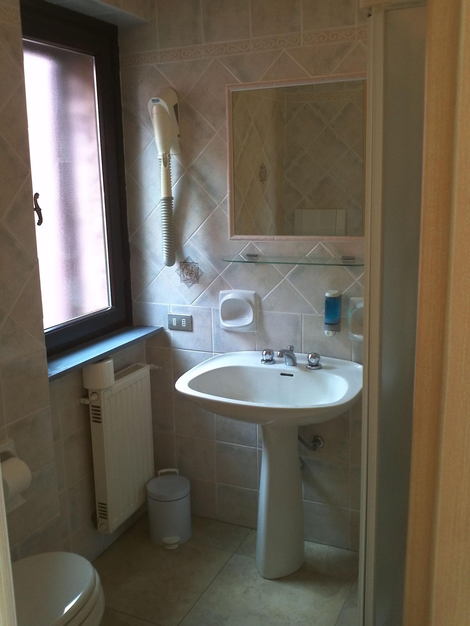Abbaruja Hotel 3*